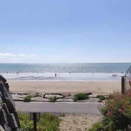 La Chaloupe Gites De Mer Jullouville-les-Pins Buitenkant foto